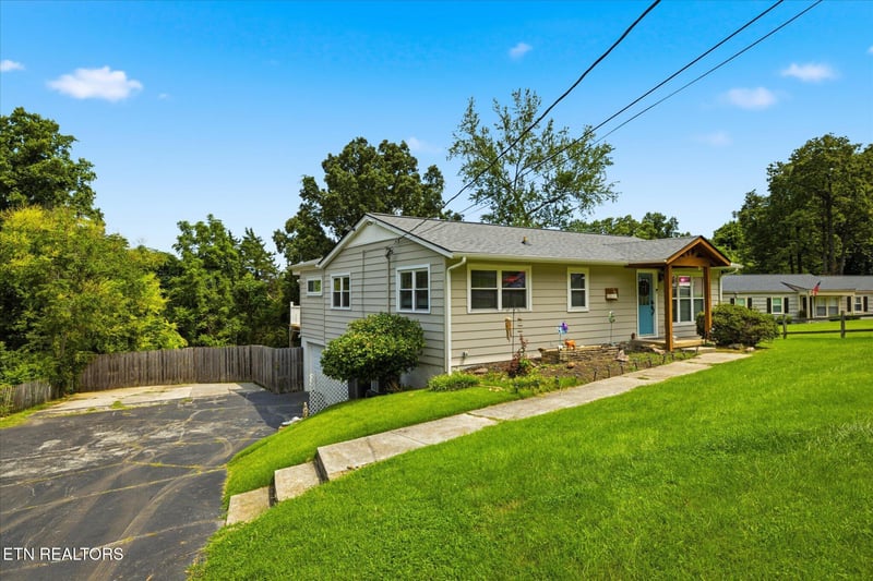 1416 SW Audena Ln, Knoxville, TN 37919