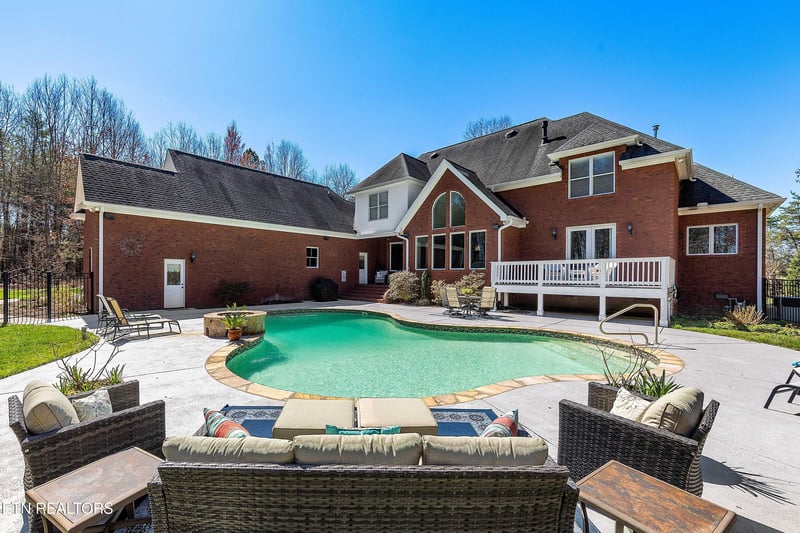 14176 Northshore Dr, Lenoir City, TN 37772