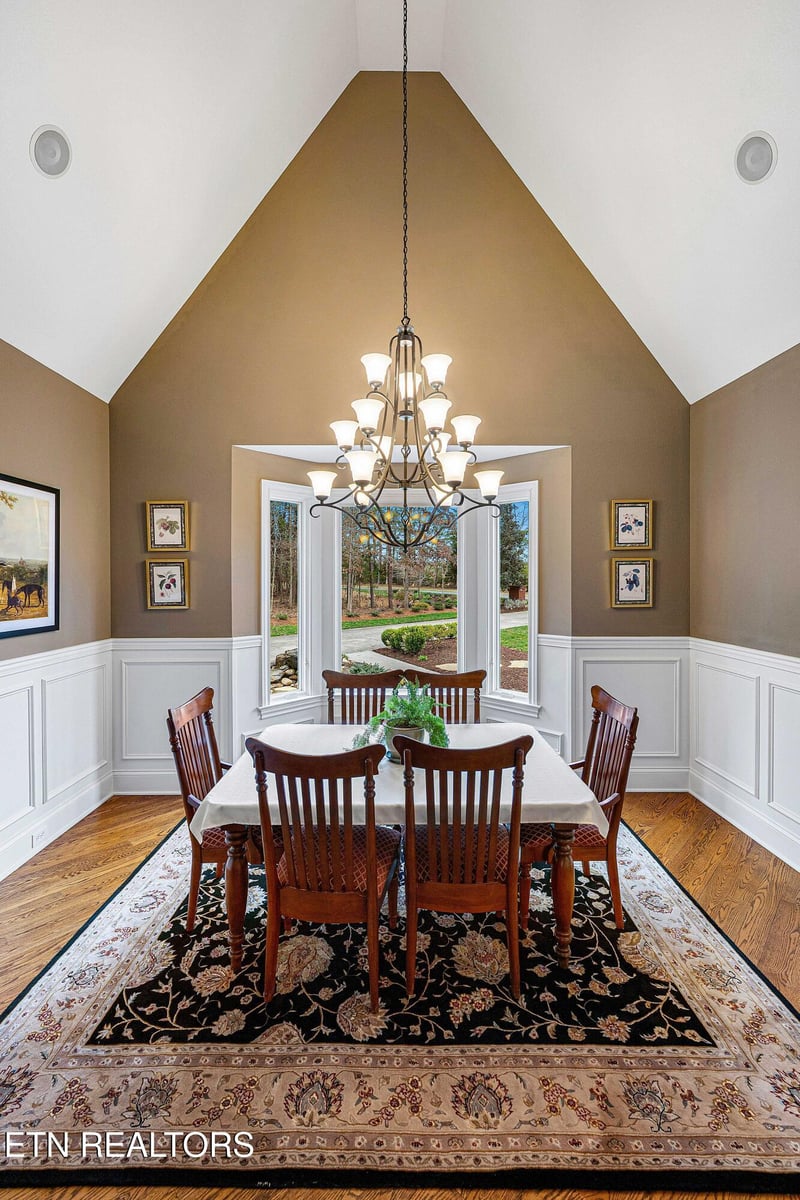 14176 Northshore Dr, Lenoir City, TN 37772