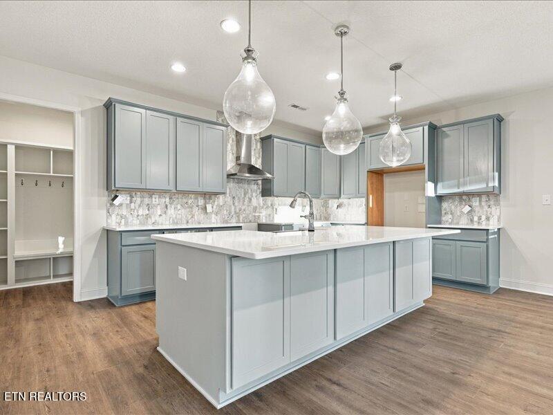 1418 Crescent Oaks Ln, Lenoir City, TN 37772