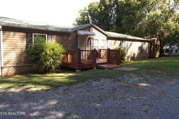 1418 E Pearly Smith Rd, Louisville, TN 37777