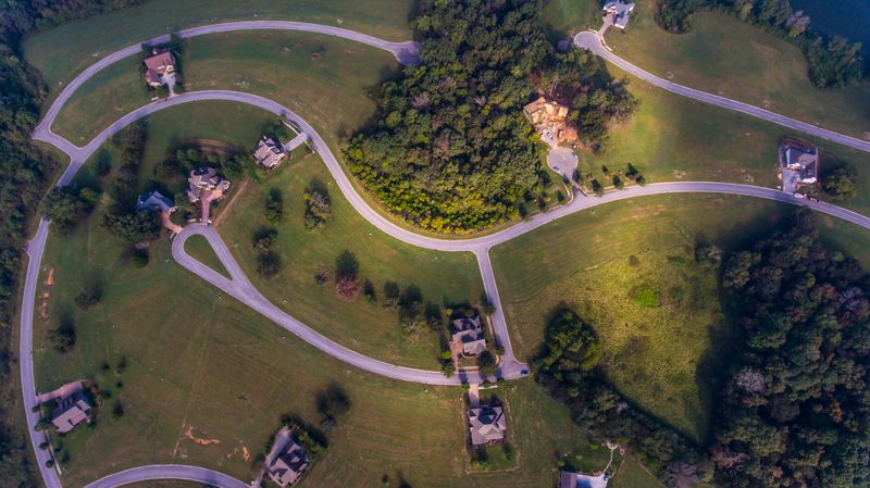1418 Eagle Point Dr, Loudon, TN 37774