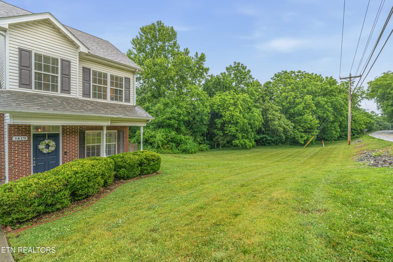1419 Hickey Rd, Knoxville, TN 37932