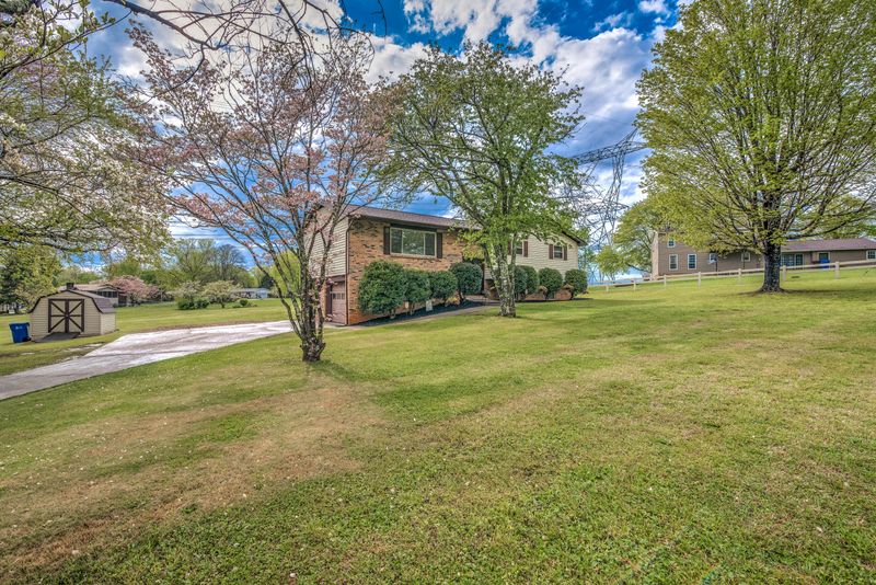 1419 Marti Ln, Alcoa, TN 37701
