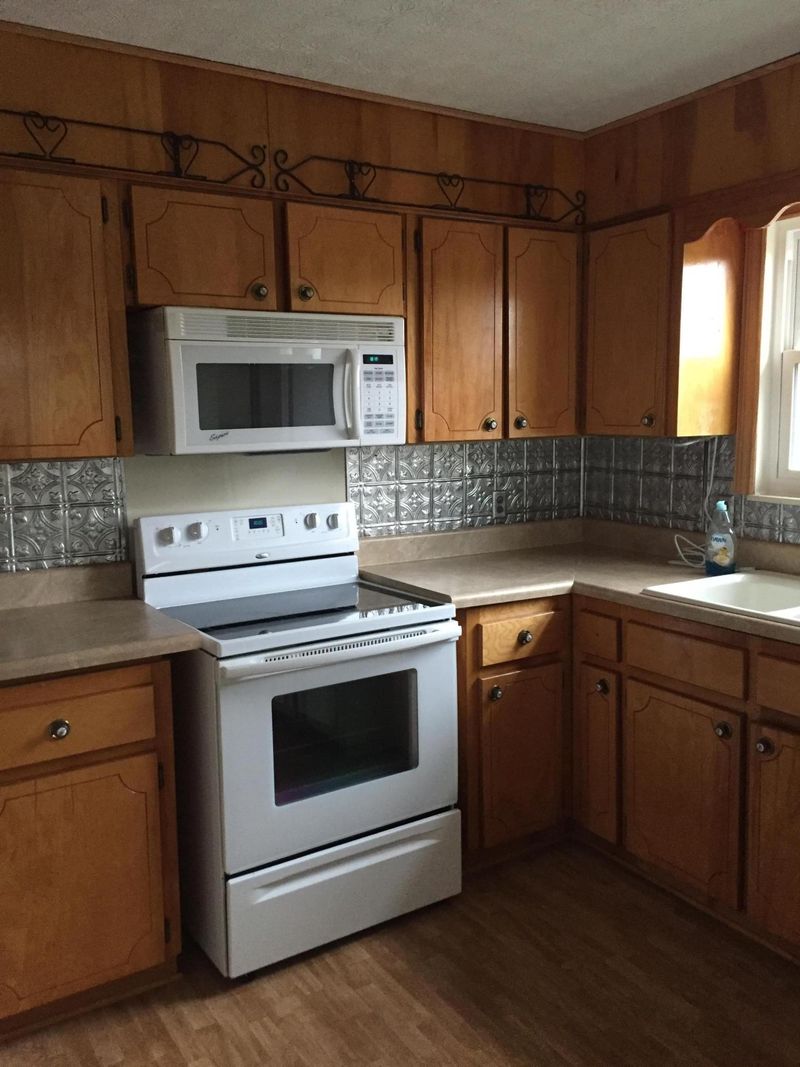 142 Bales Ave, Harriman, TN 37748