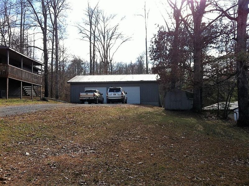 142 Brown Dr, Jacksboro, TN 37757