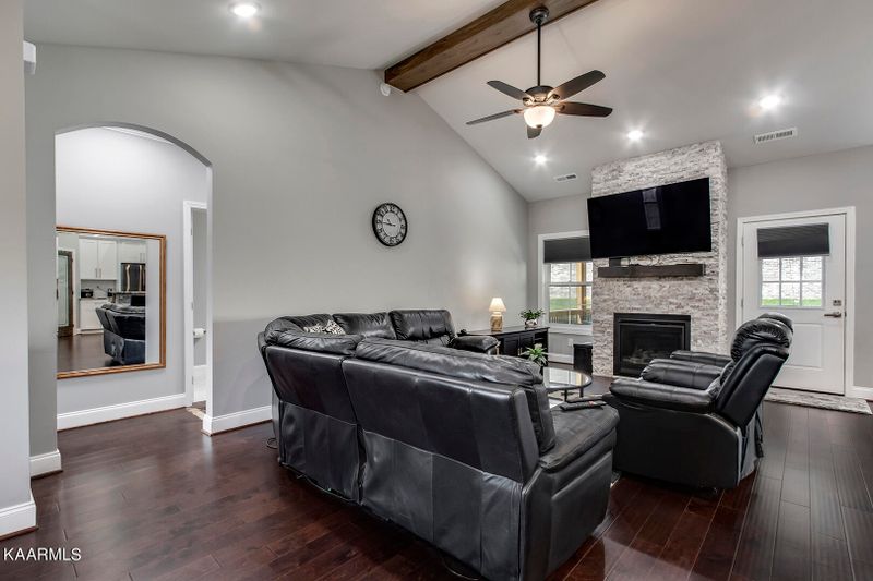 142 Cheeyo Way, Loudon, TN 37774