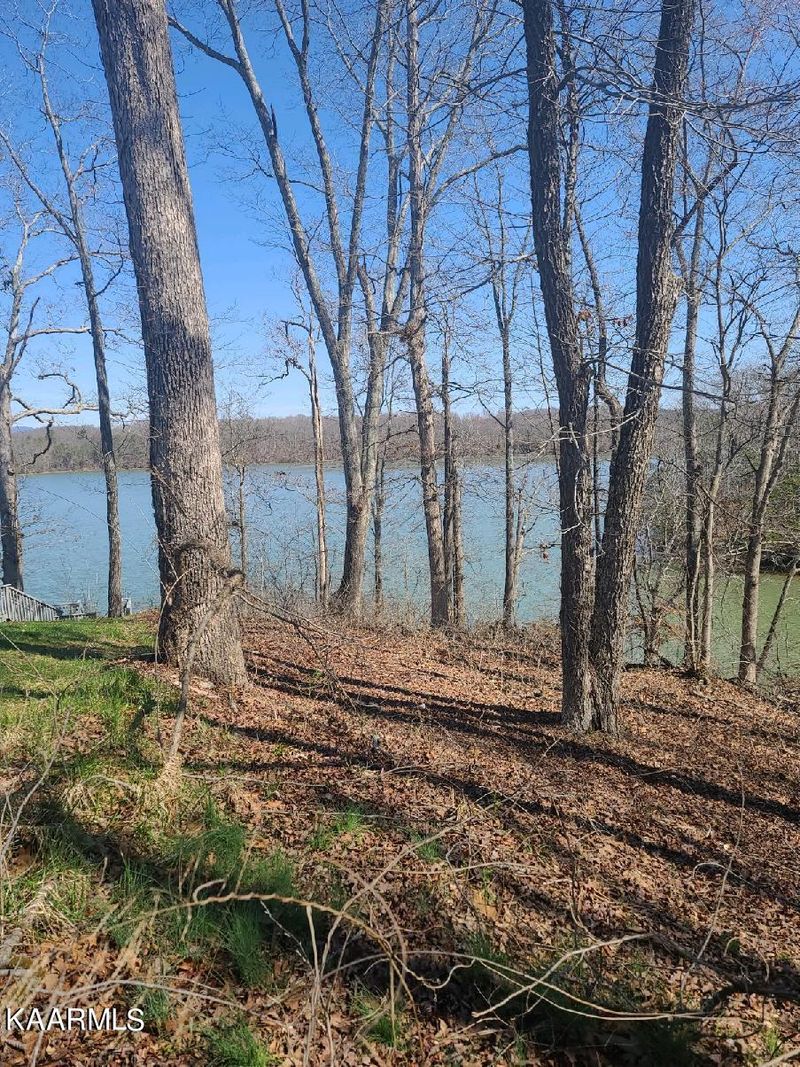 142 Clinchcrest Dr, Kingston, TN 37763
