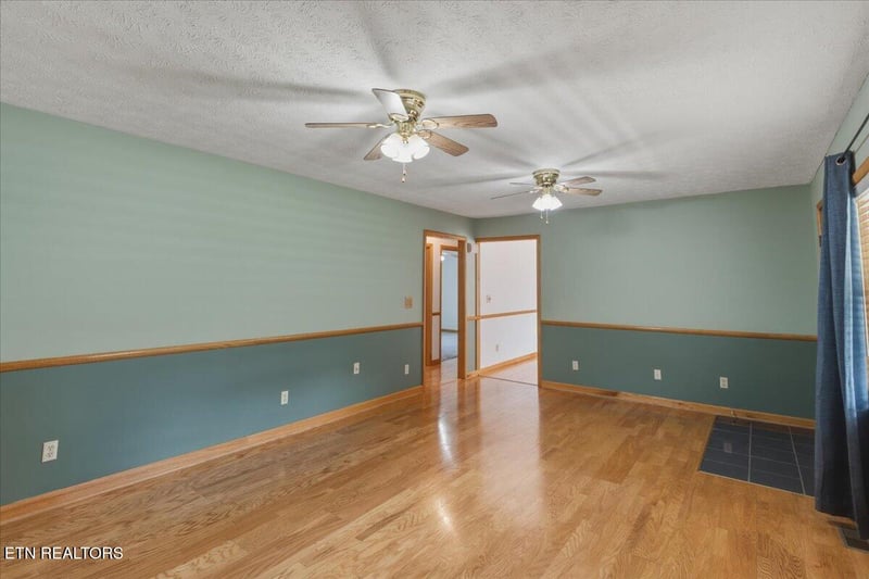 142 Oak Dr, Kingston, TN 37763
