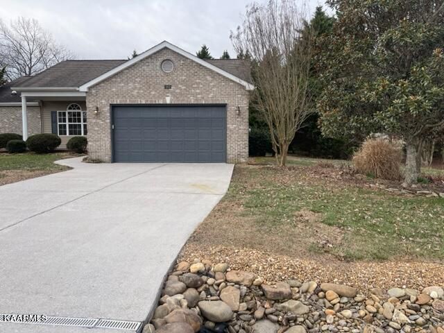 142 Oohleeno Way, Loudon, TN 37774