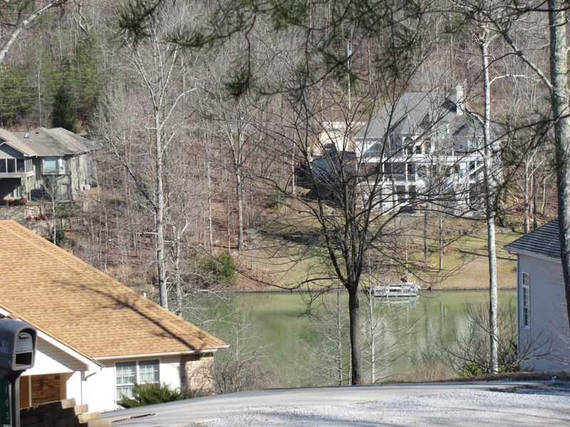 142 Pineridge Loop, Fairfield Glade, TN 38558