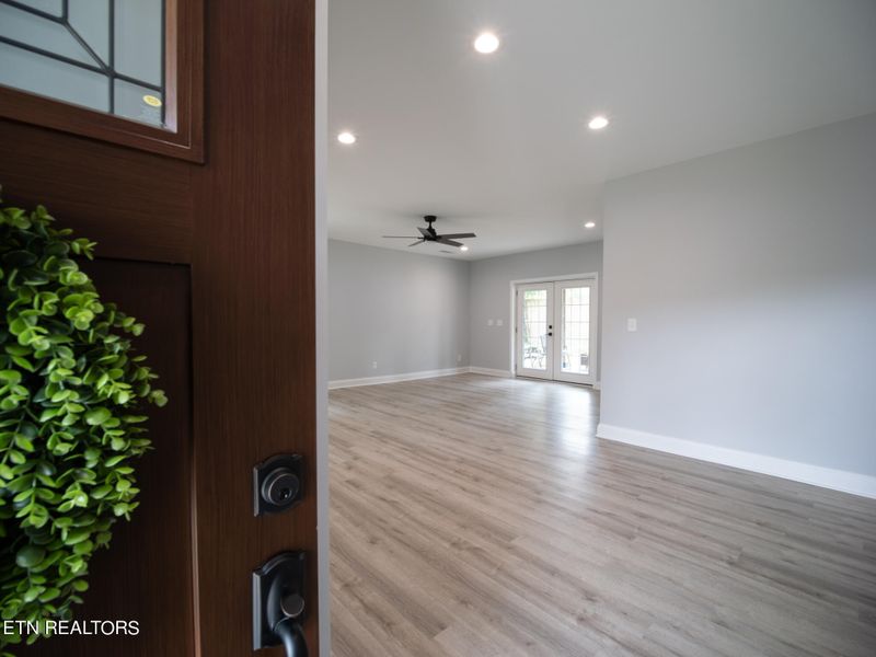 142 S Purdue Ave, Oak Ridge, TN 37830