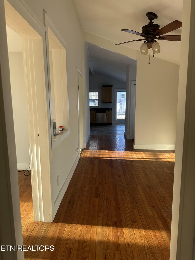 142 W Norris Rd, Norris, TN 37828