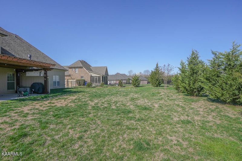 1420 Aberdeen Dr, Alcoa, TN 37701