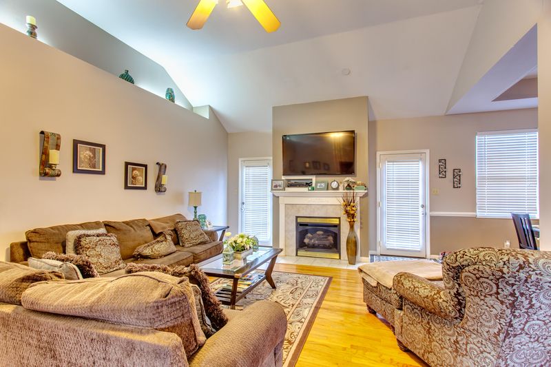 1420 Broadview Cir, Sevierville, TN 37876