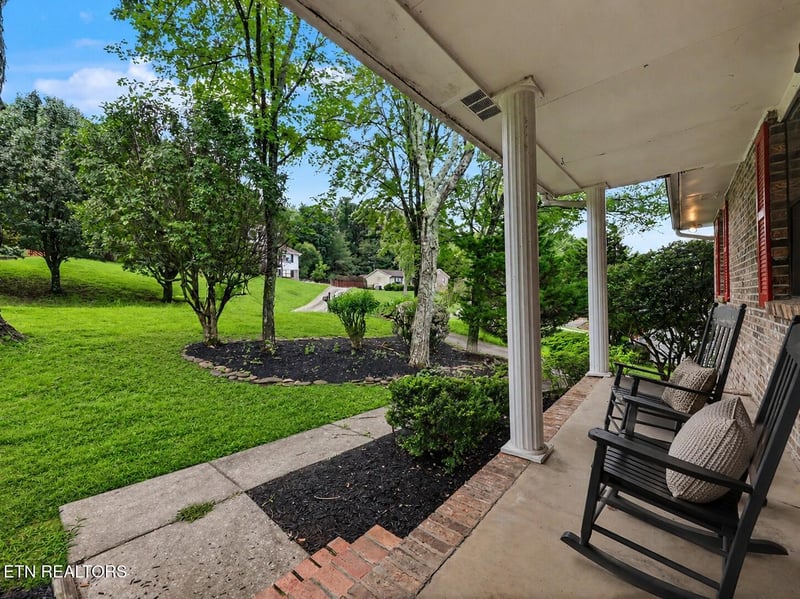 1420 Buxton Dr, Knoxville, TN 37922