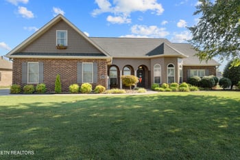 1420 St Thomas Way, Alcoa, TN 37701