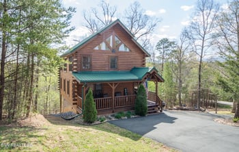 1420 Zachary Thomas Ln, Pigeon Forge, TN 37876