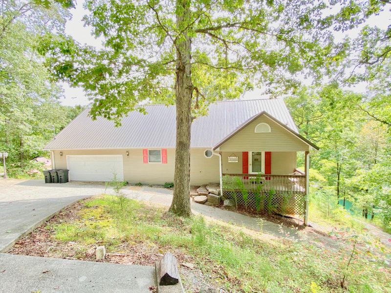 1421 Big Creek Rd, Lafollette, TN 37766