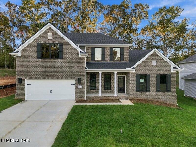 1422 Crescent Oaks Ln, Lenoir City, TN 37772