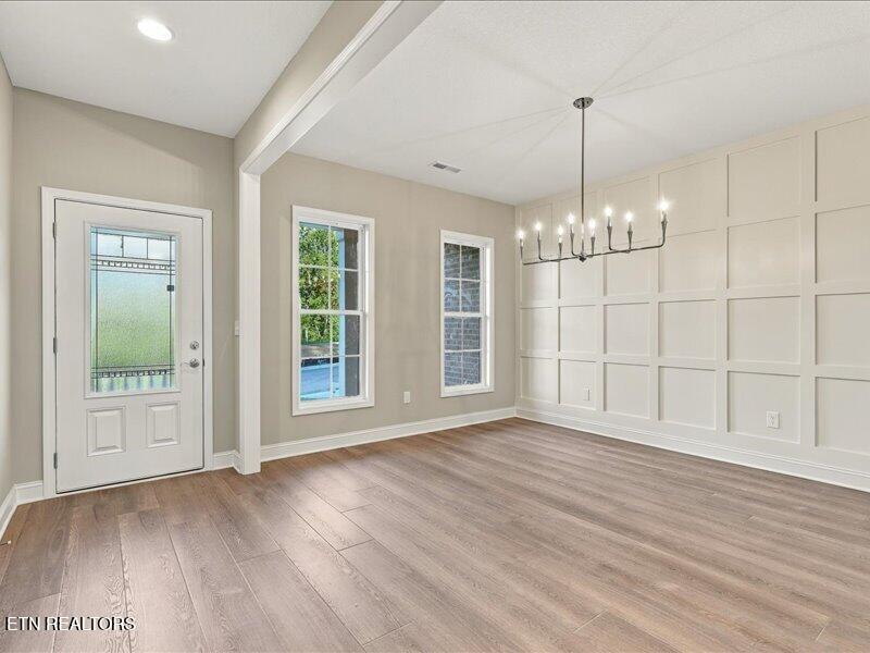 1422 Crescent Oaks Ln, Lenoir City, TN 37772