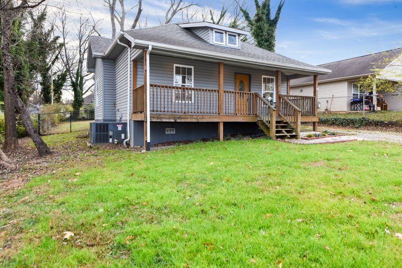 1422 Monroe Ave, Maryville, TN 37804