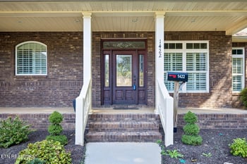 1422 Tainan Dr, Maryville, TN 37804