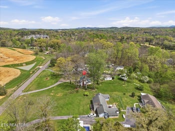 1422 Tipton Station Rd, Knoxville, TN 37920
