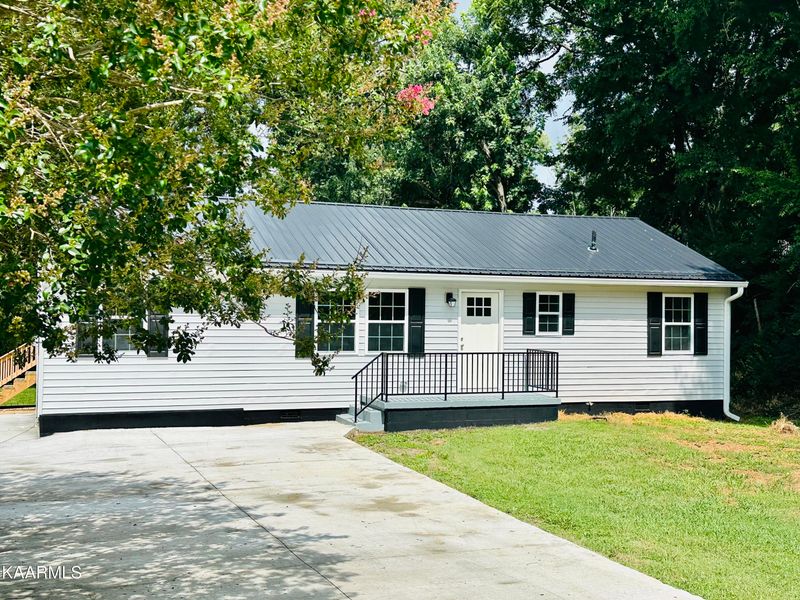 1423 Bireley St, Morristown, TN 37814