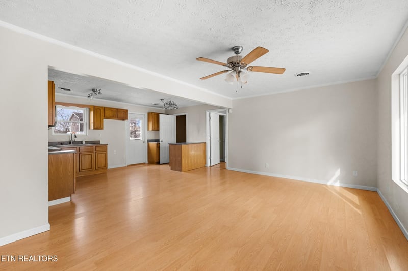 1423 Guinn Rd, Talbott, TN 37877