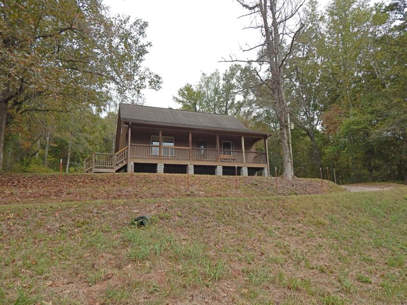 1423 Webster Rd, Harriman, TN 37748