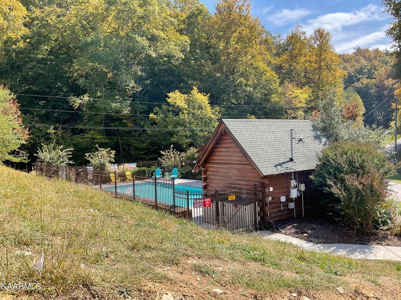 1424 Eagle Springs Rd, Sevierville, TN 37876
