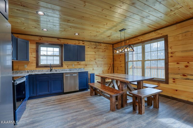 1424 Eagle Springs Rd, Sevierville, TN 37876