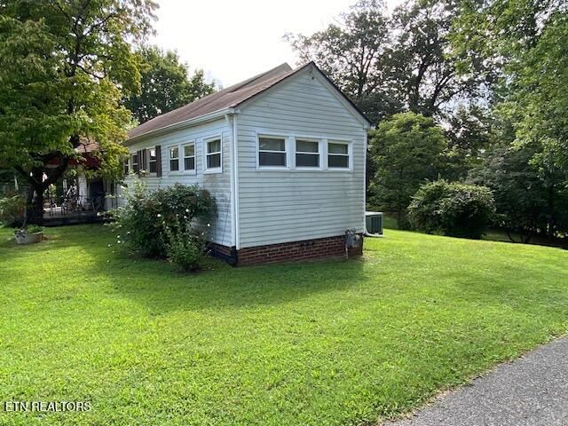 1424 Everett Ave, Maryville, TN 37804