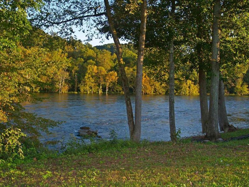 1424 Holston Shores Dr, Rutledge, TN 37861