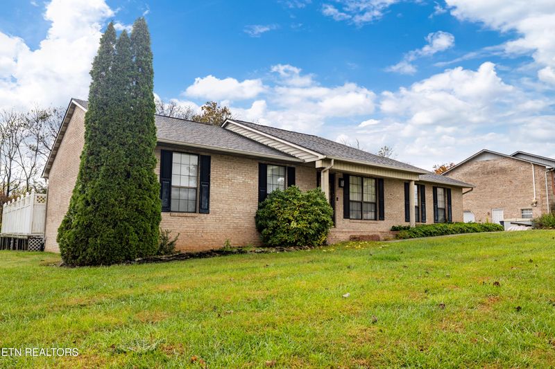 1424 John Sparks Dr, Friendsville, TN 37737