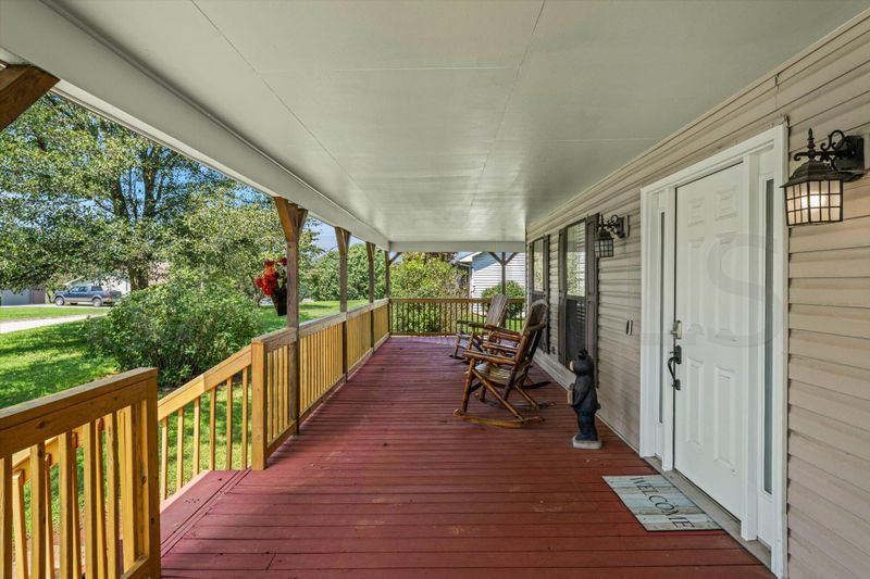 1424 Kay View Dr, Sevierville, TN 37876
