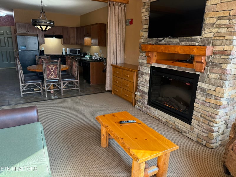 1424 Old Knoxville #14067 14069 Hwy, Sevierville, TN 37876