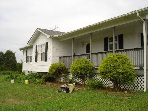 1425 Calloway Rd, Loudon, TN 37774