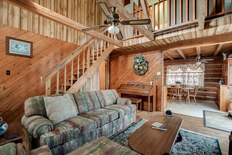 1425 Mountain View Rd, Rockwood, TN 37854