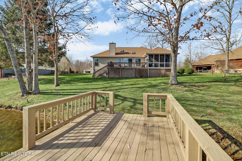 1426 War Eagle Dr, Crossville, TN 38572