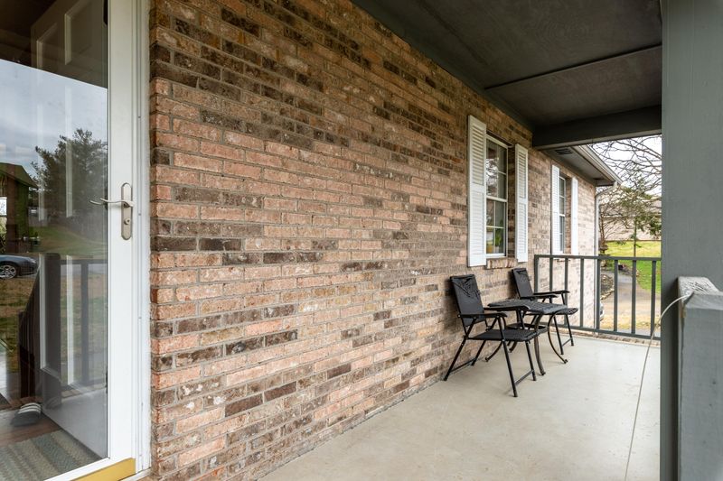 1427 Cedar Park Dr, Maryville, TN 37803