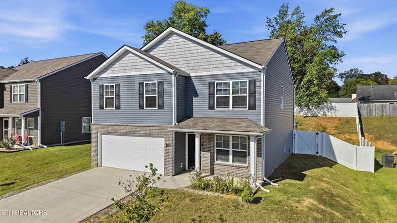1428 Ridge Estate Dr, Athens, TN 37303