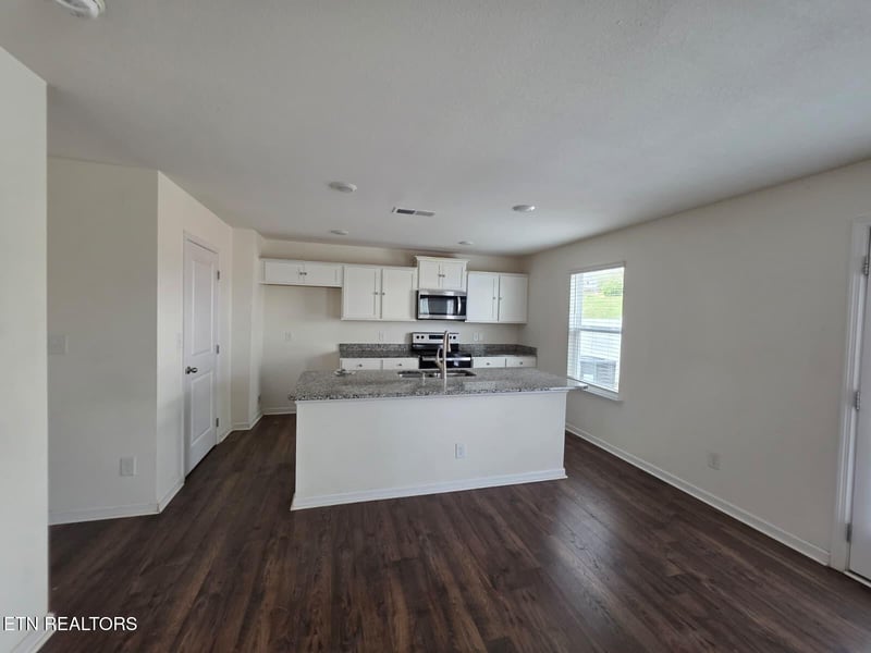 1428 Ridge Estates Dr, Athens, TN 37303
