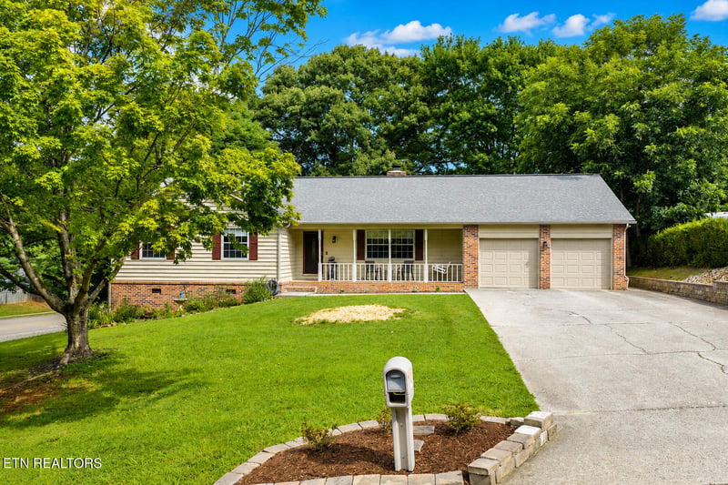 1429 Farrington Dr, Knoxville, TN 37923