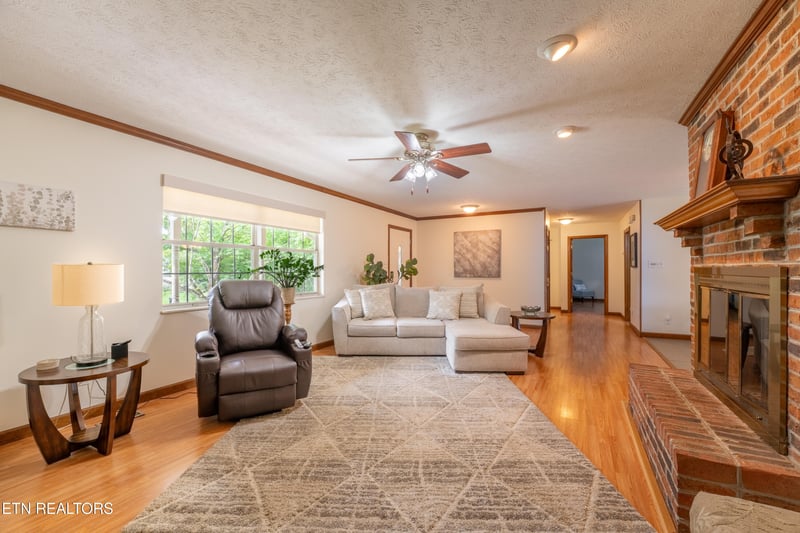 1429 Farrington Dr, Knoxville, TN 37923