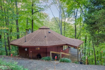 1429 Zurich Rd, Gatlinburg, TN 37738