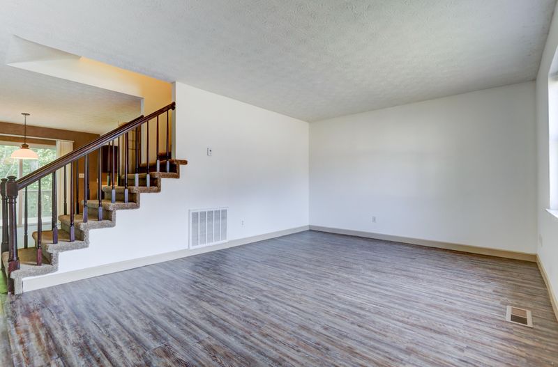 143 High Point Ln, Oak Ridge, TN 37830