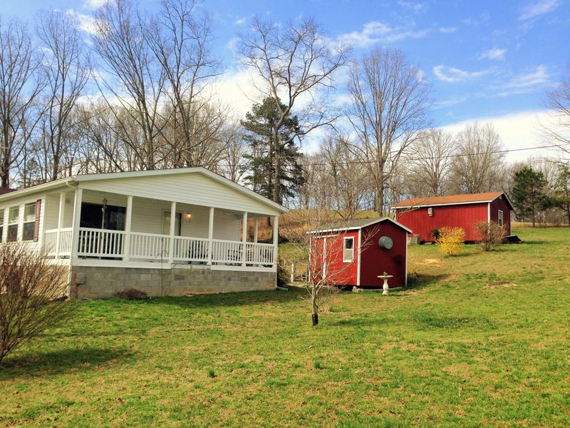 143 Howard Human Rd, Lancing, TN 37770