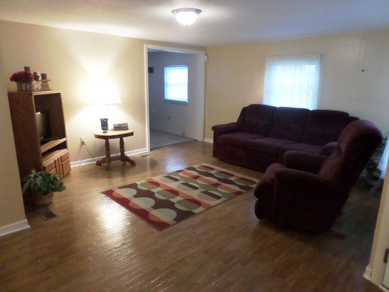 143 Johnson Rd, Oak Ridge, TN 37830